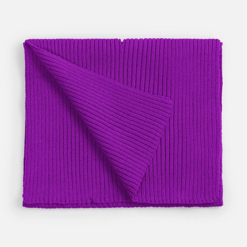 фиолетовый