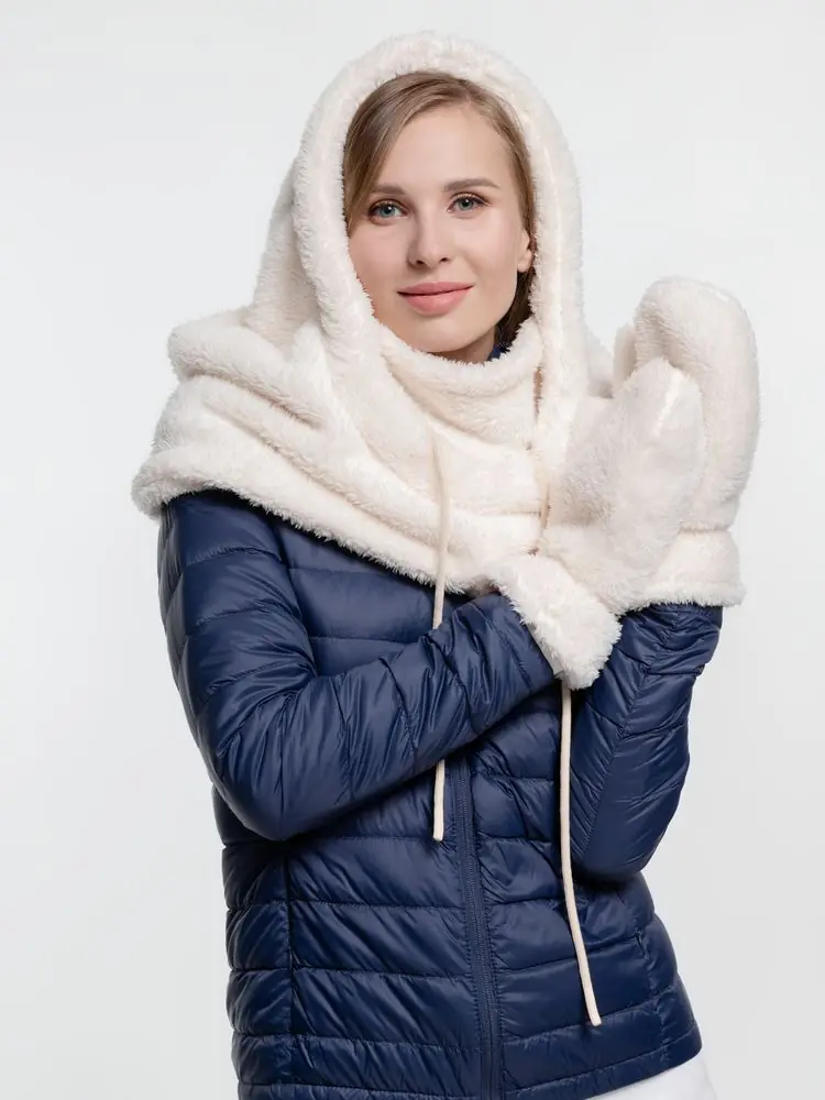 белый