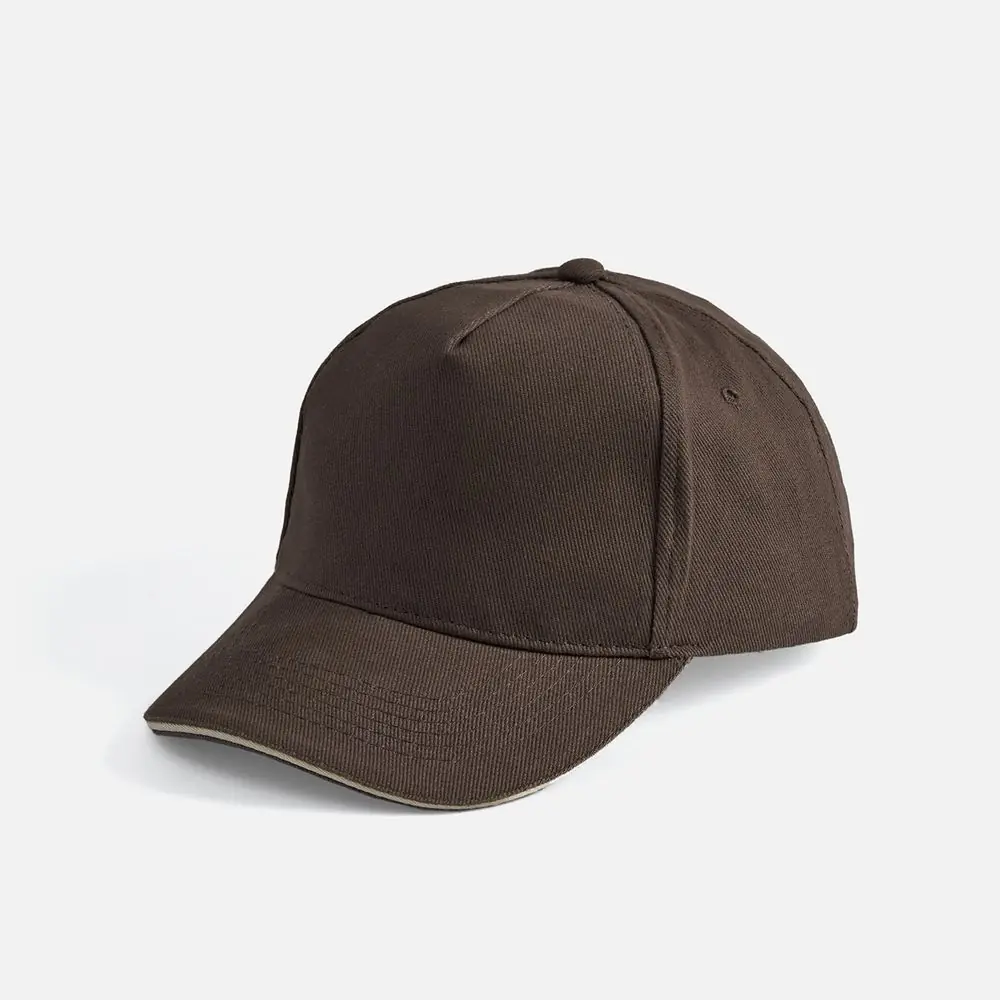 коричневый