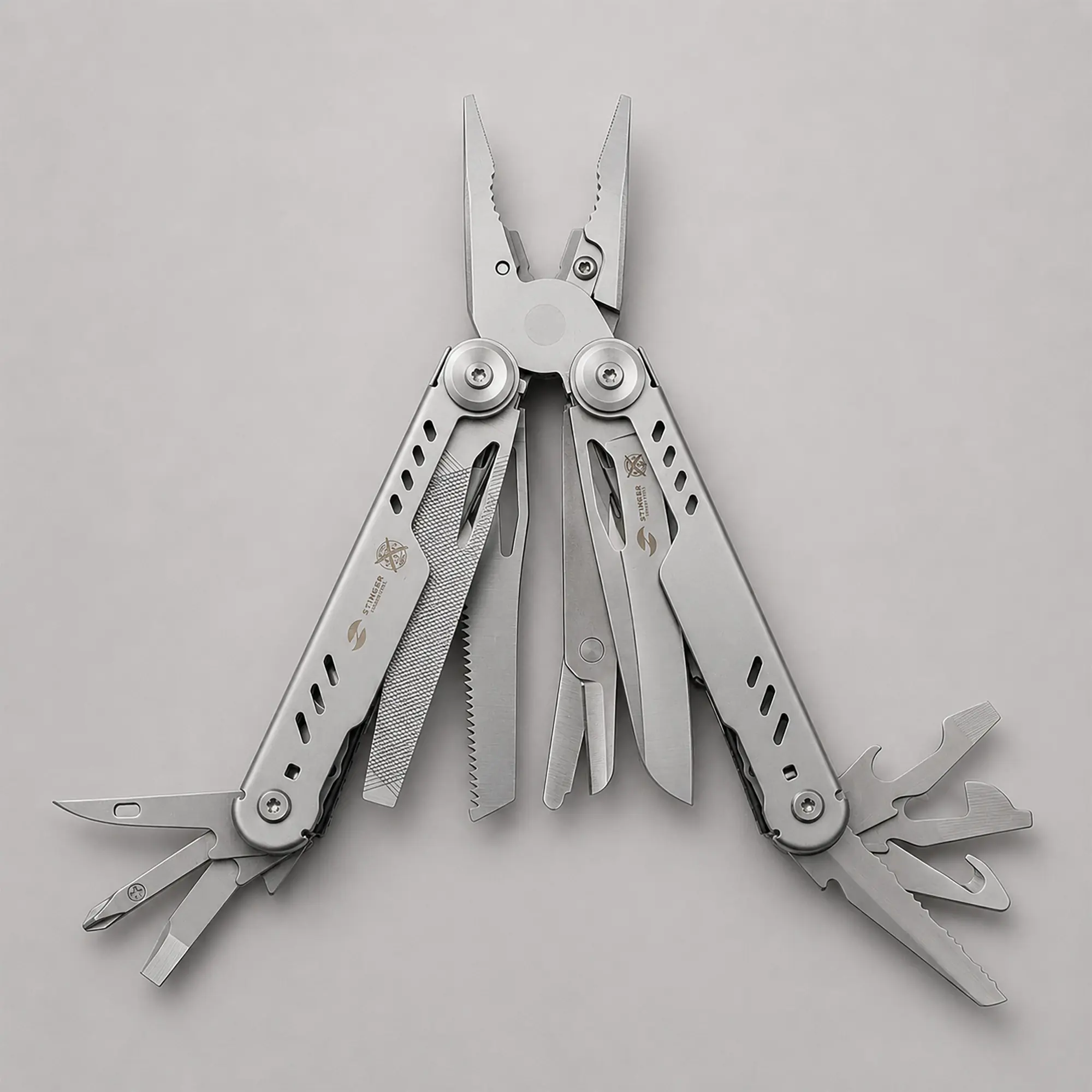 Мультитул Stinger, 110 х 27 мм, 21 функция, сталь, серебристый, в картонной коробке, в комплекте нейлоновый чехол