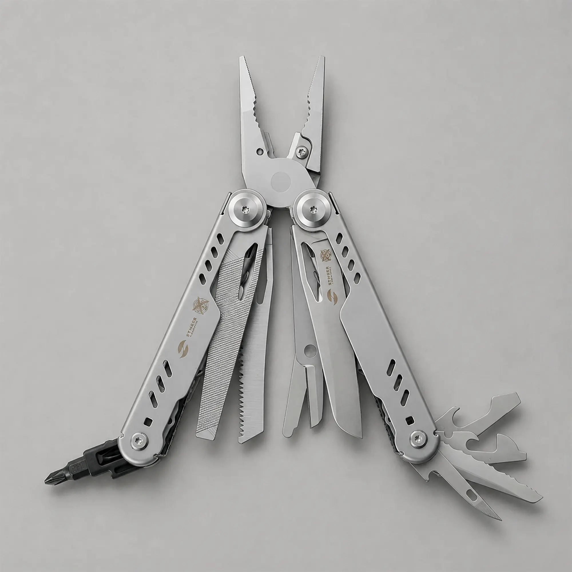 Мультитул Stinger, 110 х 27 мм, 23 функции, сталь, серебристый, в картонной коробке, в комплекте нейлоновый чехол