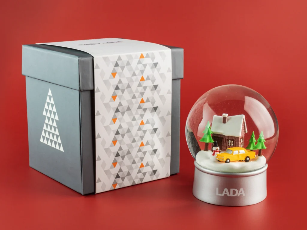 lada снежный шар_2